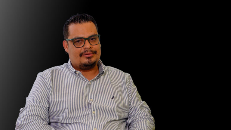 Amaru Ruiz, director de Fundacion del Rio durante entrevista con REALIDADES